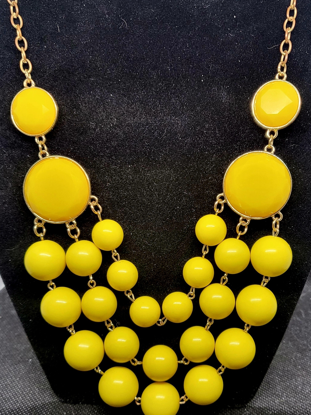 20" Beautiful Bright Yellow Multi-Strand Bead Statement Necklace Gold Tone Chain